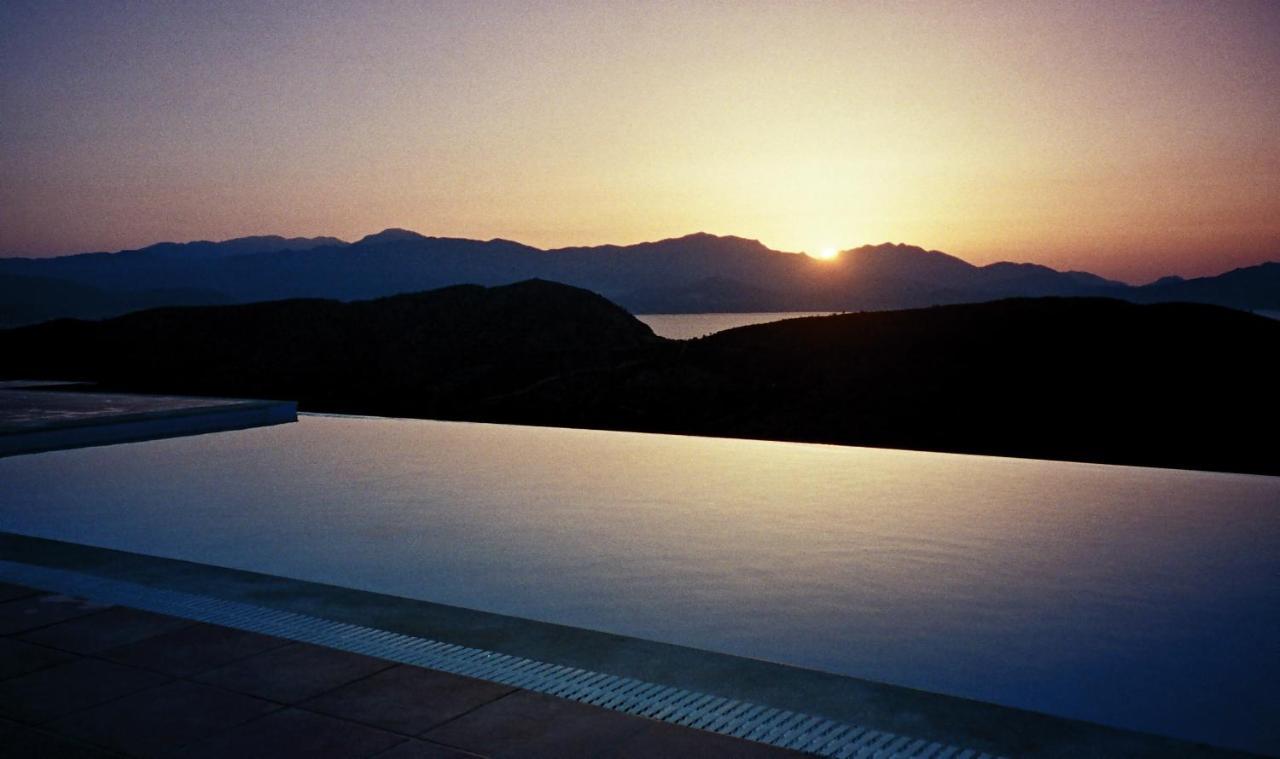 Villa Lir Tholos  المظهر الخارجي الصورة